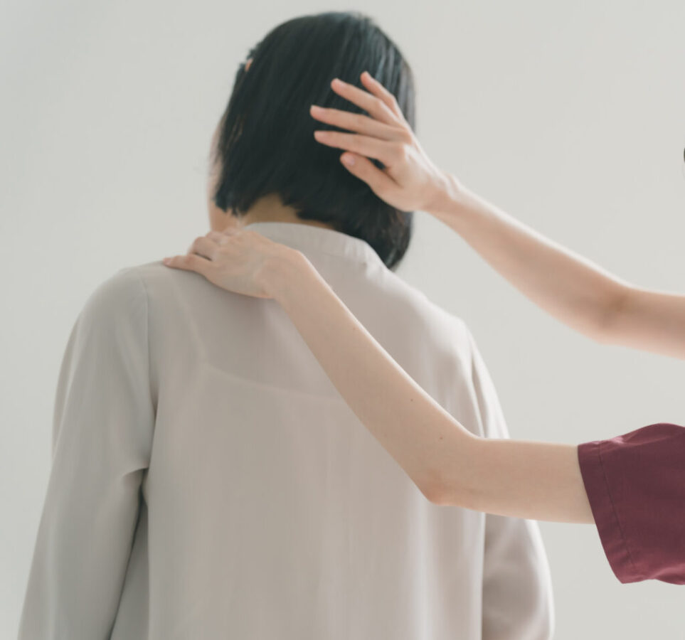 頸部疾患による足の痺れって?