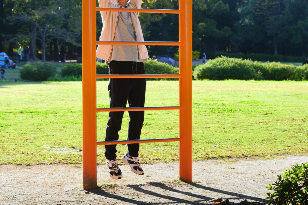 ぶら下がり運動っていいの？